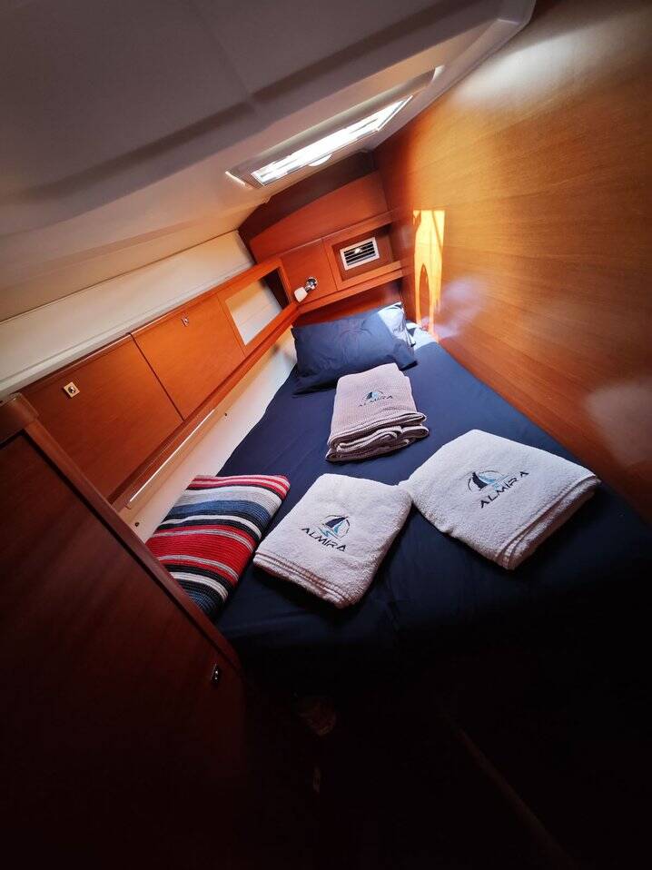 Sailing yacht Dufour 450 GL Grace