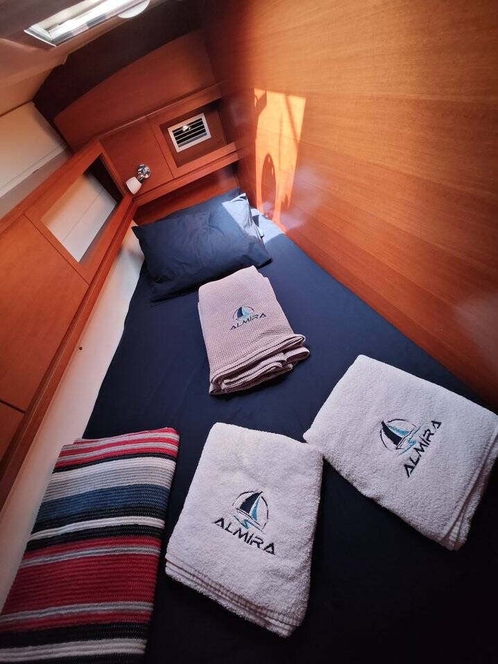 Sailing yacht Dufour 450 GL Grace
