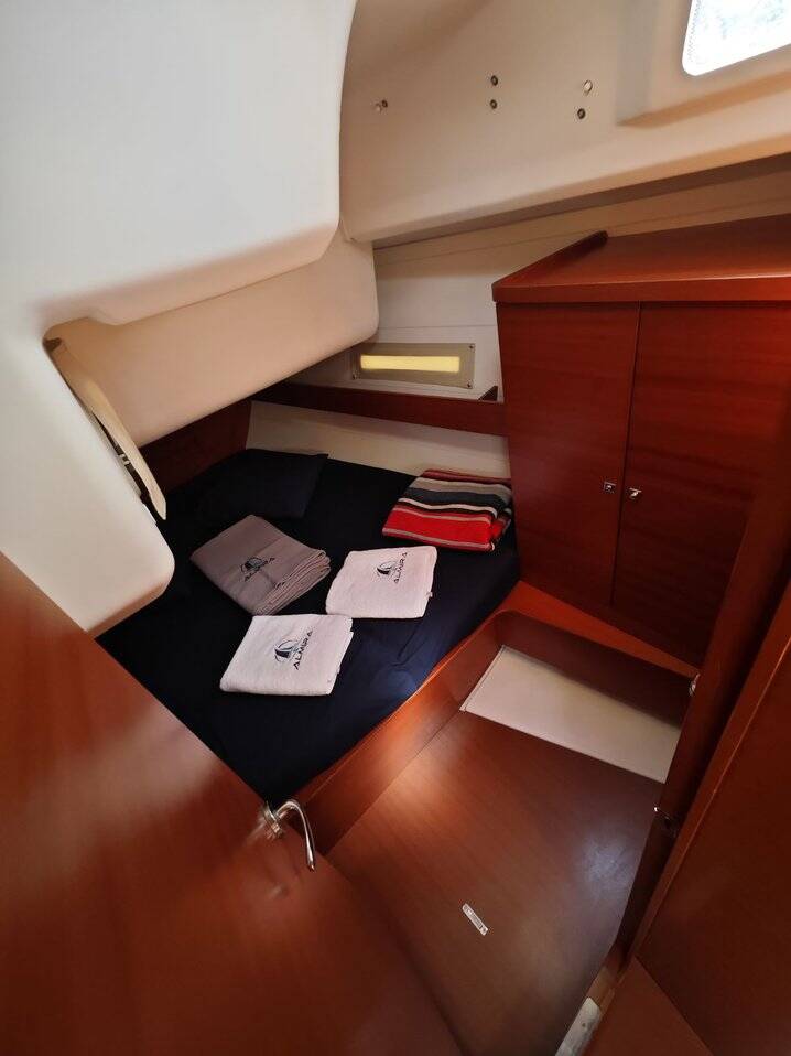 Sailing yacht Dufour 450 GL Grace
