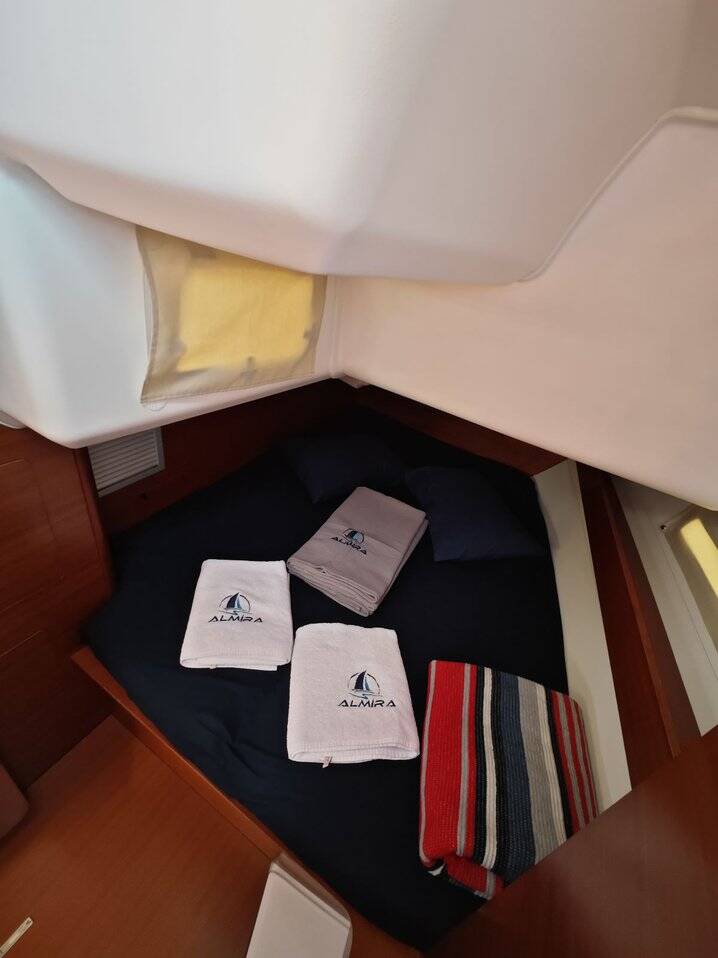 Sailing yacht Dufour 450 GL Grace