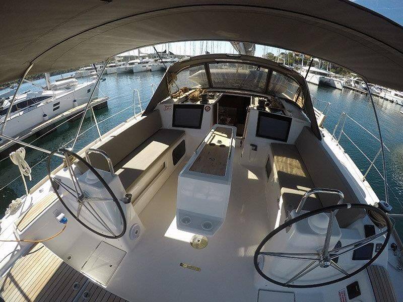 Sailing yacht Dufour 460 GL Petra