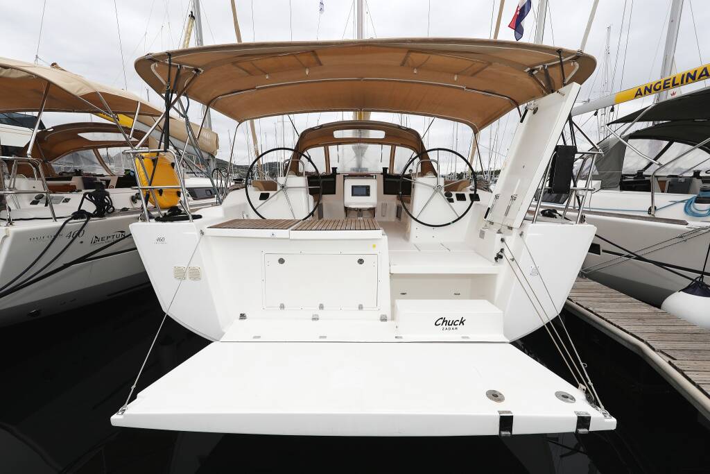 Sailing yacht Dufour 460 GL Chuck