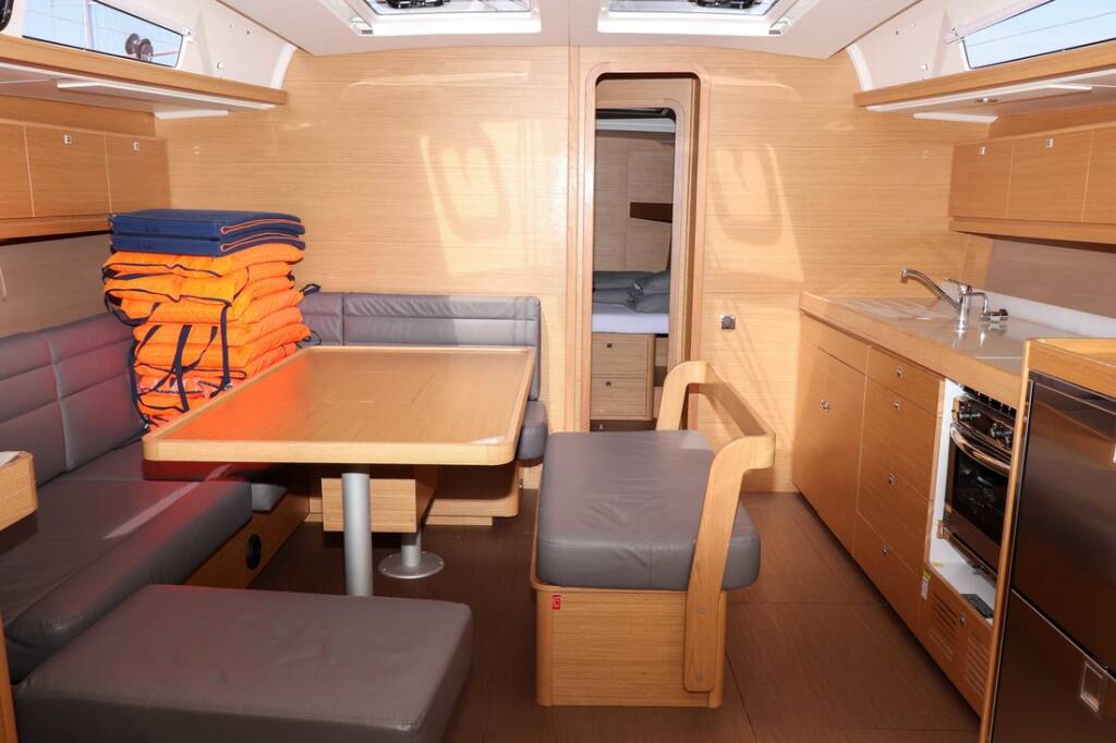 Sailing yacht Dufour 460 GL Eva