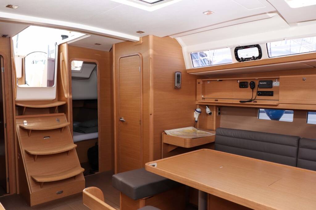 Sailing yacht Dufour 460 GL Eva