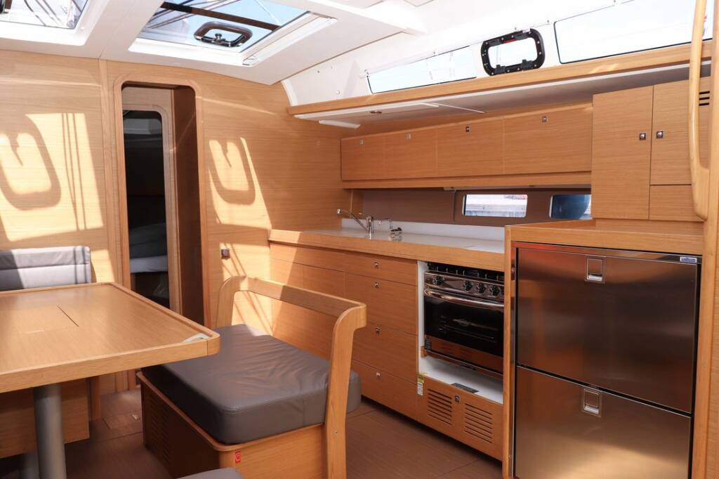 Sailing yacht Dufour 460 GL Eva