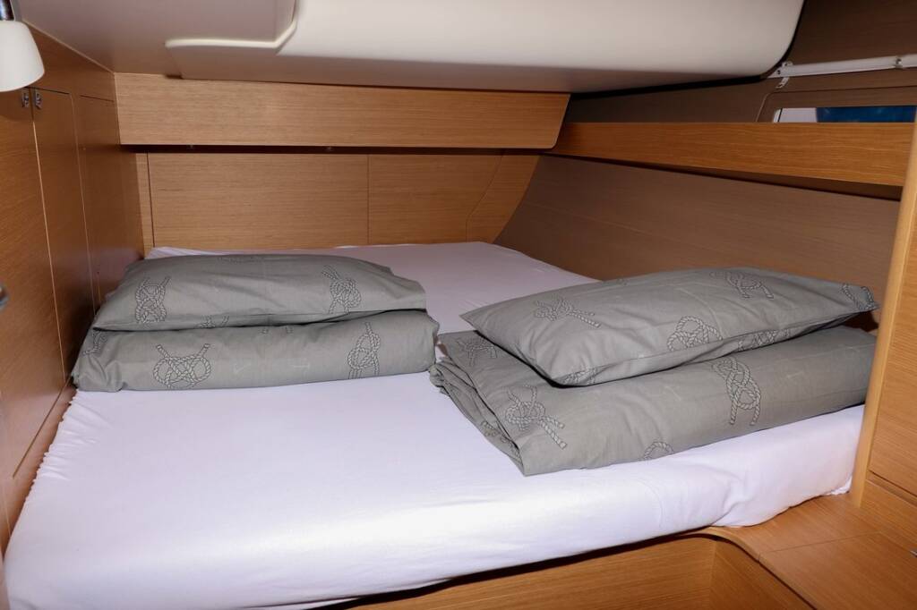 Sailing yacht Dufour 460 GL Eva