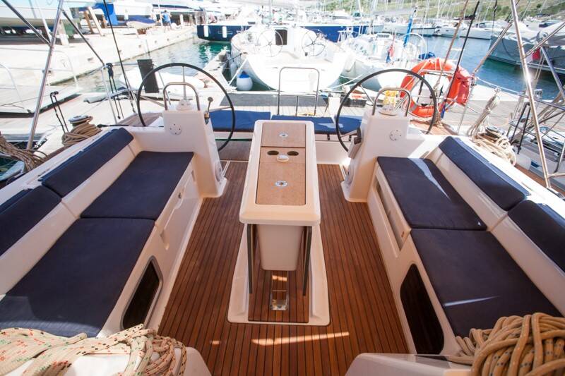 Sailing yacht Dufour 460 GL Sulaco