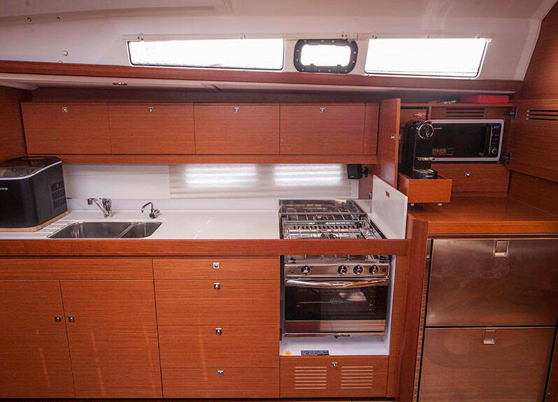 Sailing yacht Dufour 460 GL Sulaco