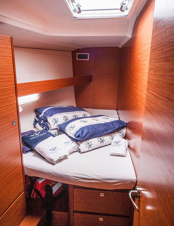 Sailing yacht Dufour 460 GL Sulaco