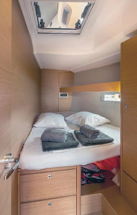 Sailing yacht Dufour 460 GL Kosmopolitan