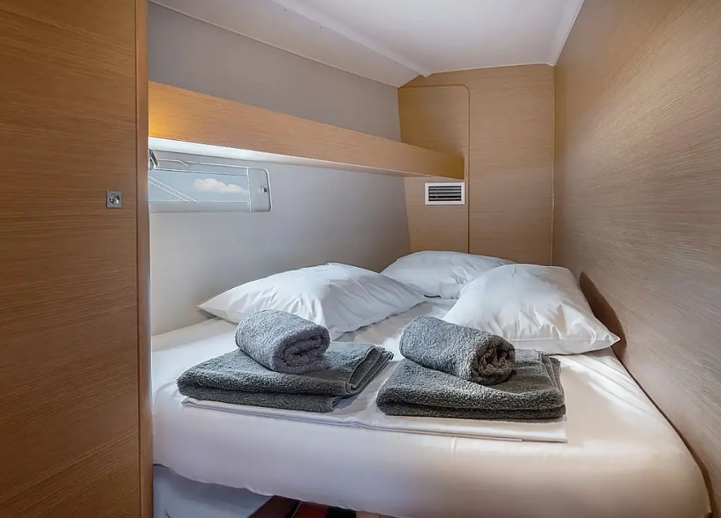Sailing yacht Dufour 460 GL Kosmopolitan