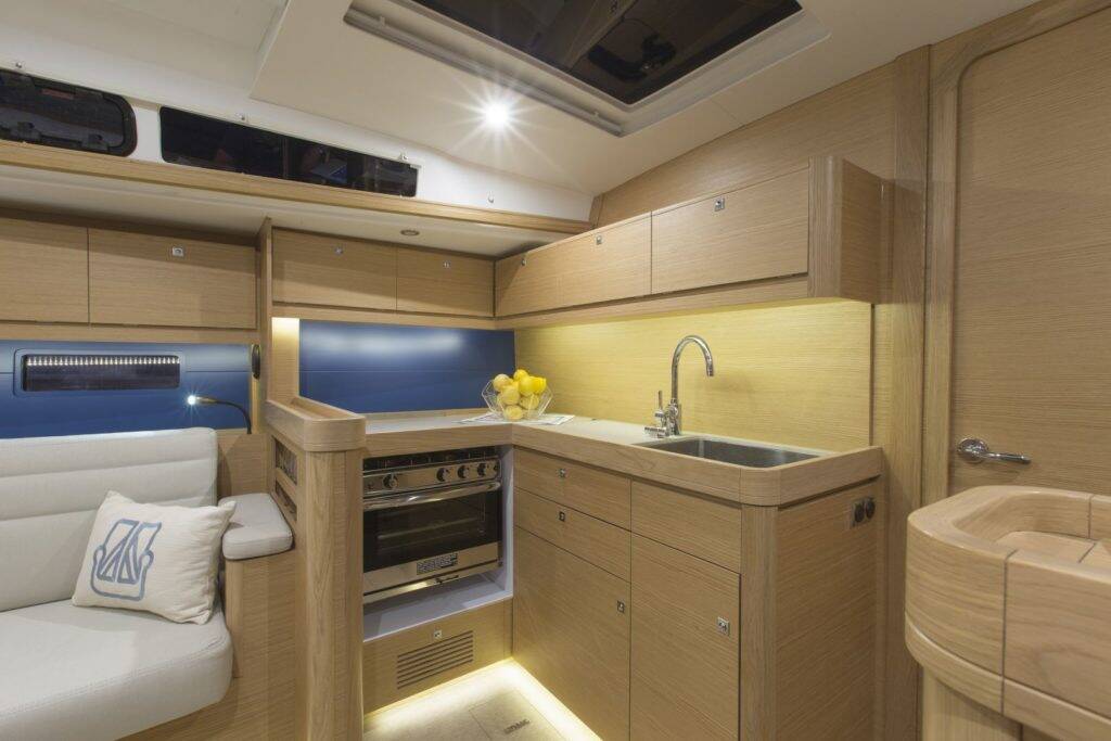 Sailing yacht Dufour 460 GL Kosmopolitan