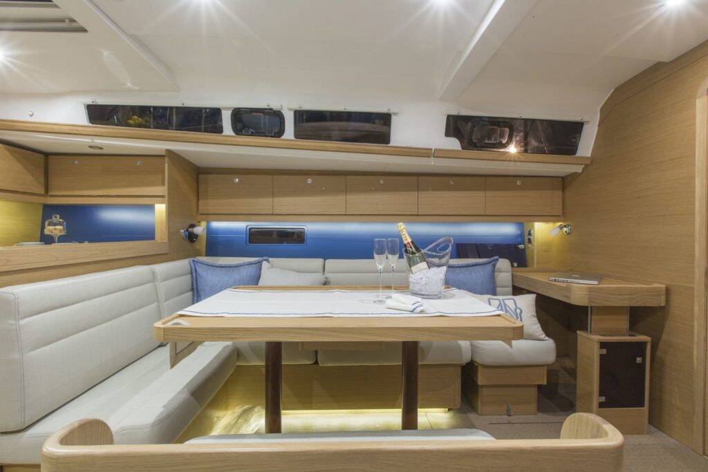 Sailing yacht Dufour 460 GL Kosmopolitan