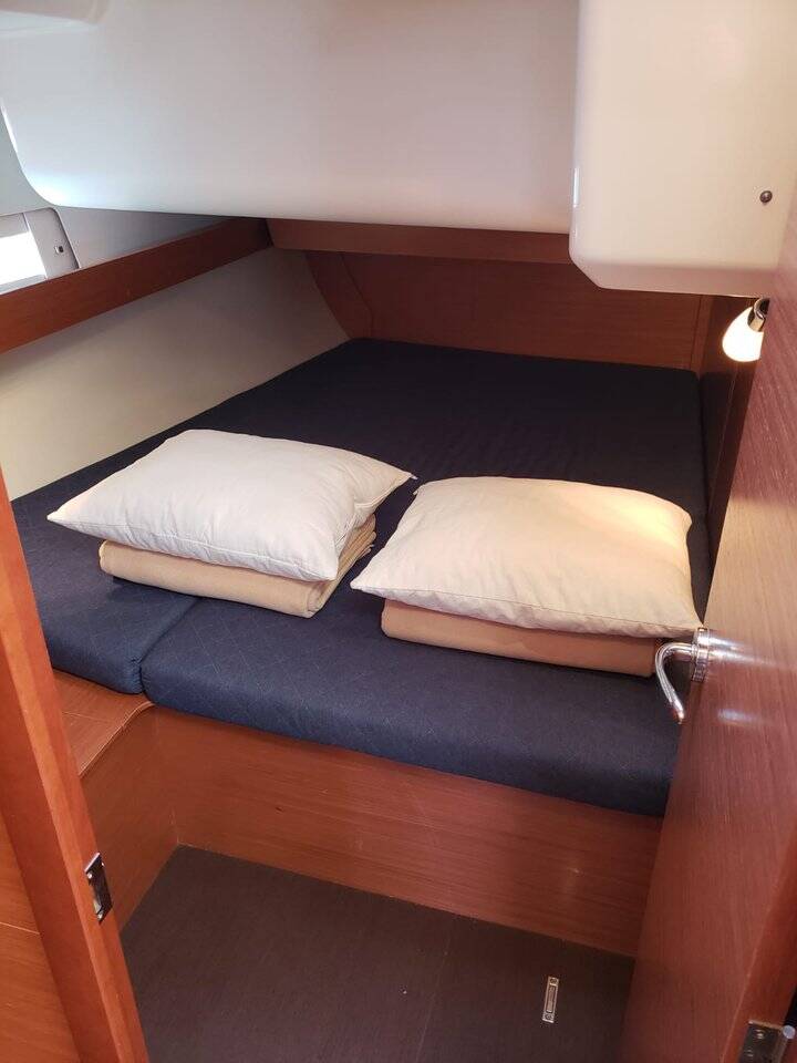 Sailing yacht Dufour 460 GL Catch The Wind