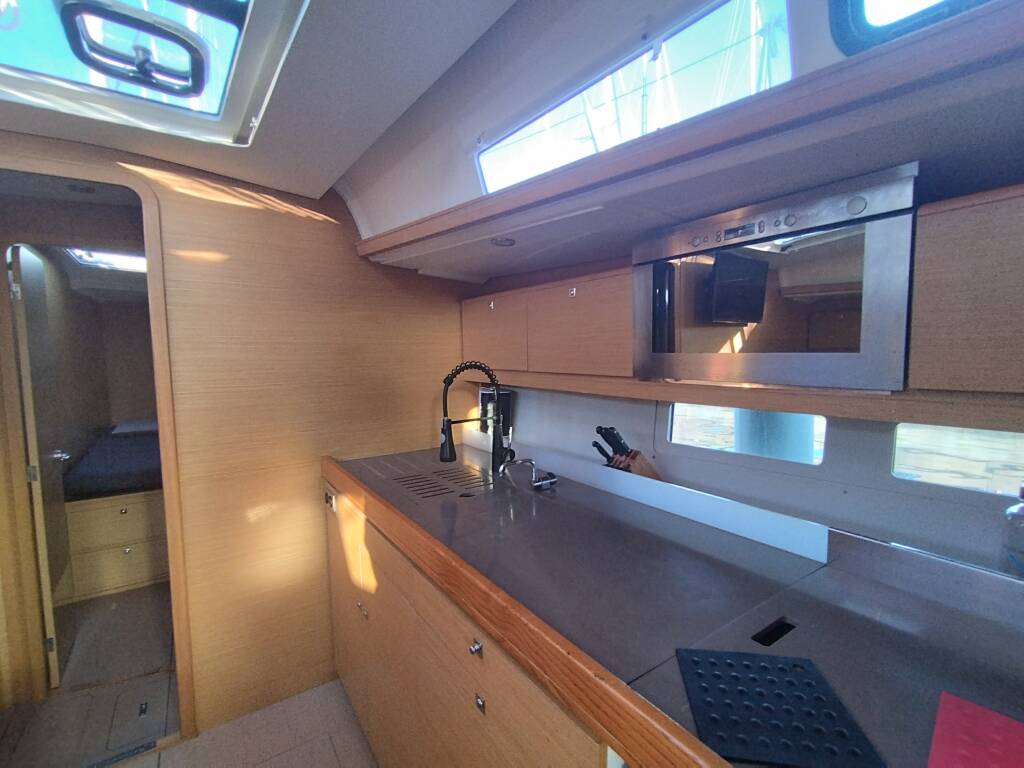 Sailing yacht Dufour 460 GL Abraxan