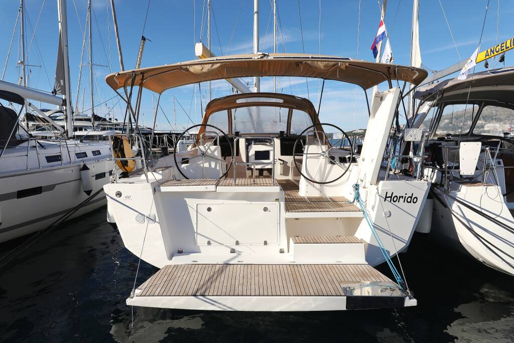 Sailing yacht Dufour 460 GL Horido