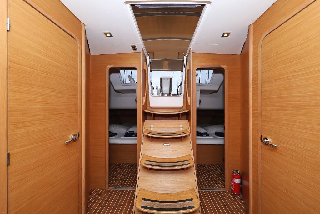 Sailing yacht Dufour 460 GL Horido