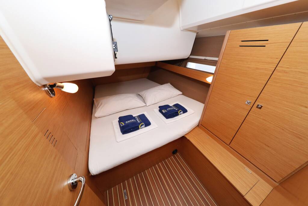 Sailing yacht Dufour 460 GL Horido