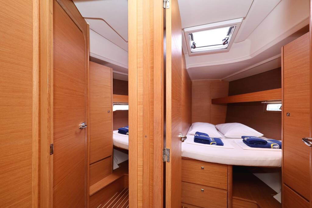 Sailing yacht Dufour 460 GL Horido