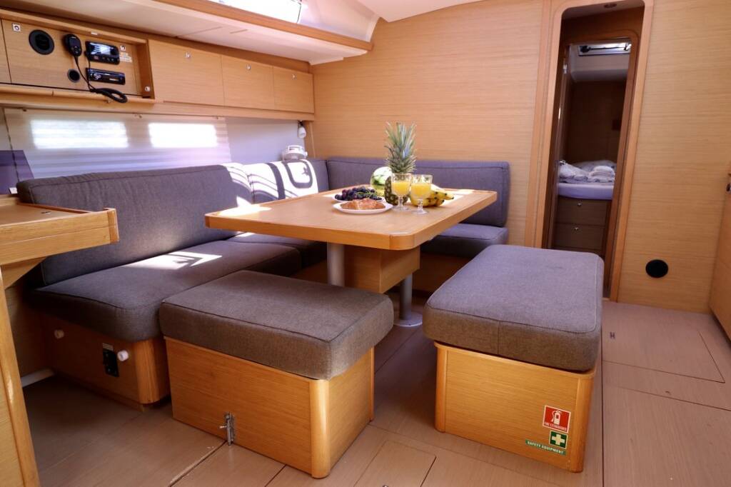 Segelyachten Dufour 460 GL Divna