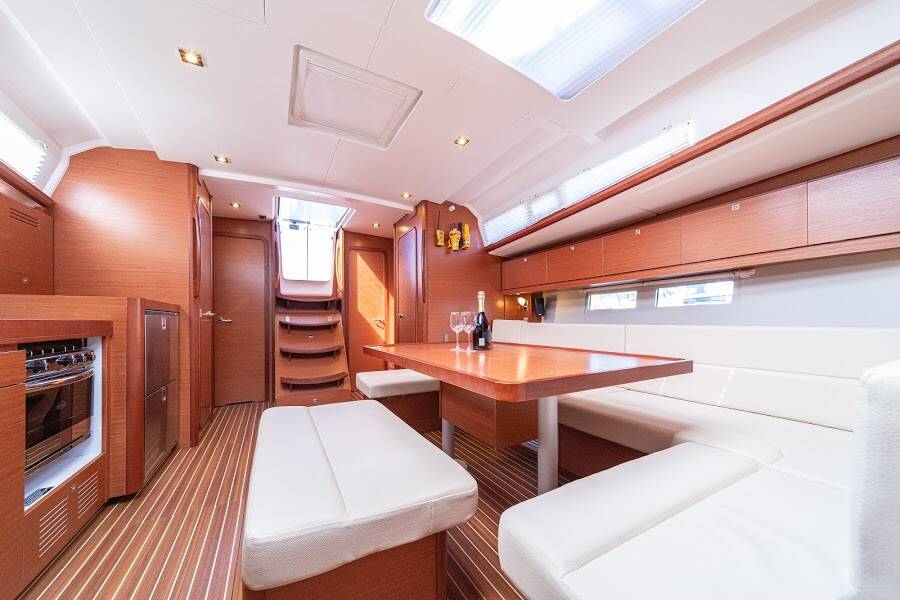 Sailing yacht Dufour 460 GL Fivek