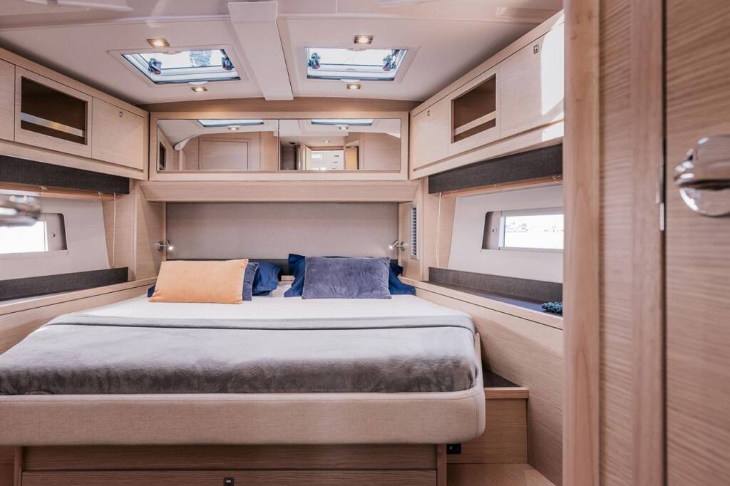Sailing yacht Dufour 470 performance Easy Eleven