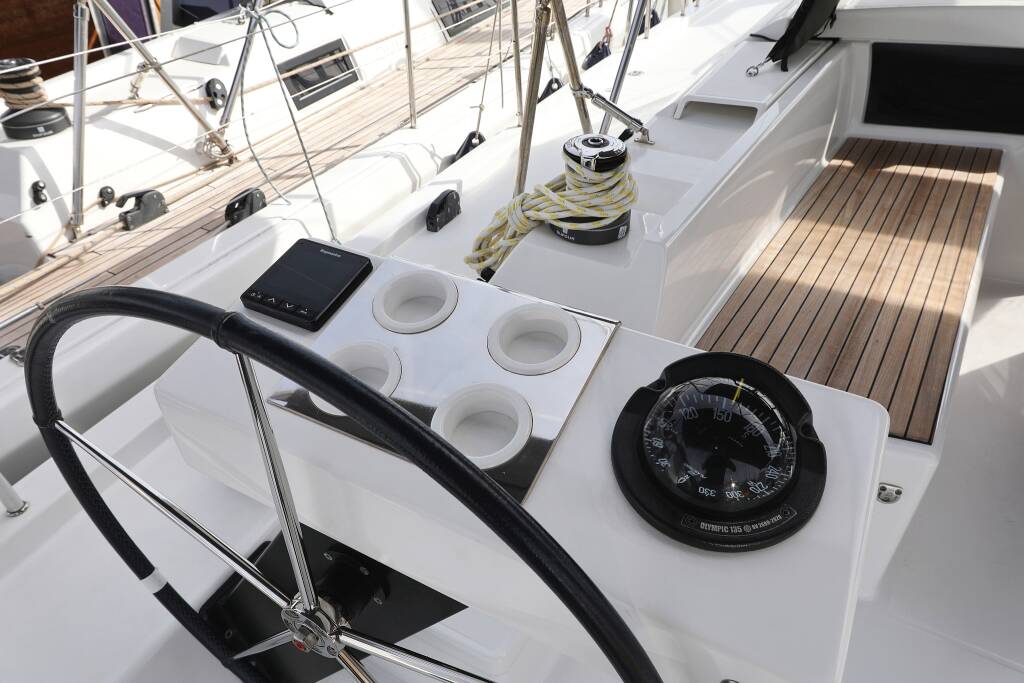 Sailing yacht Dufour 470 Cupid