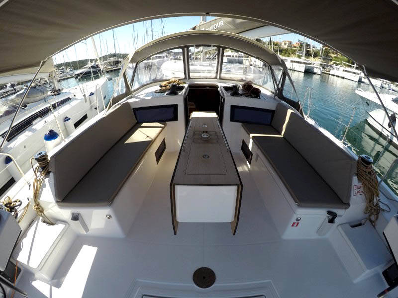 Sailing yacht Dufour 470 Alibaba