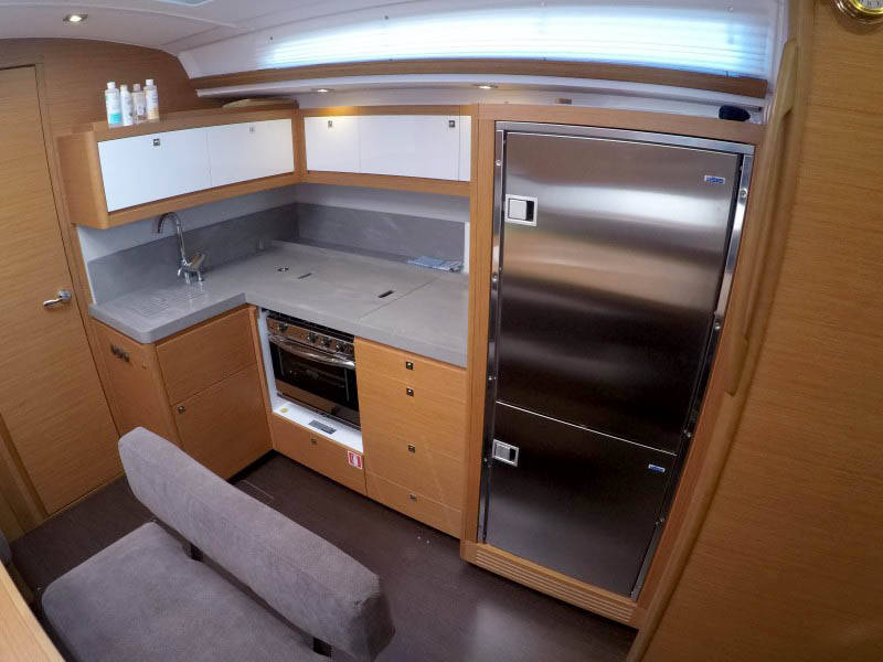 Sailing yacht Dufour 470 Alibaba