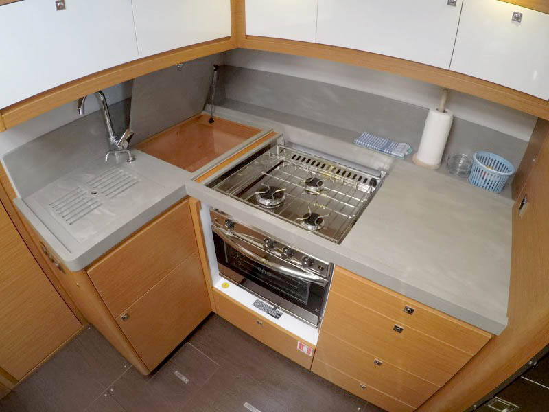 Sailing yacht Dufour 470 Alibaba