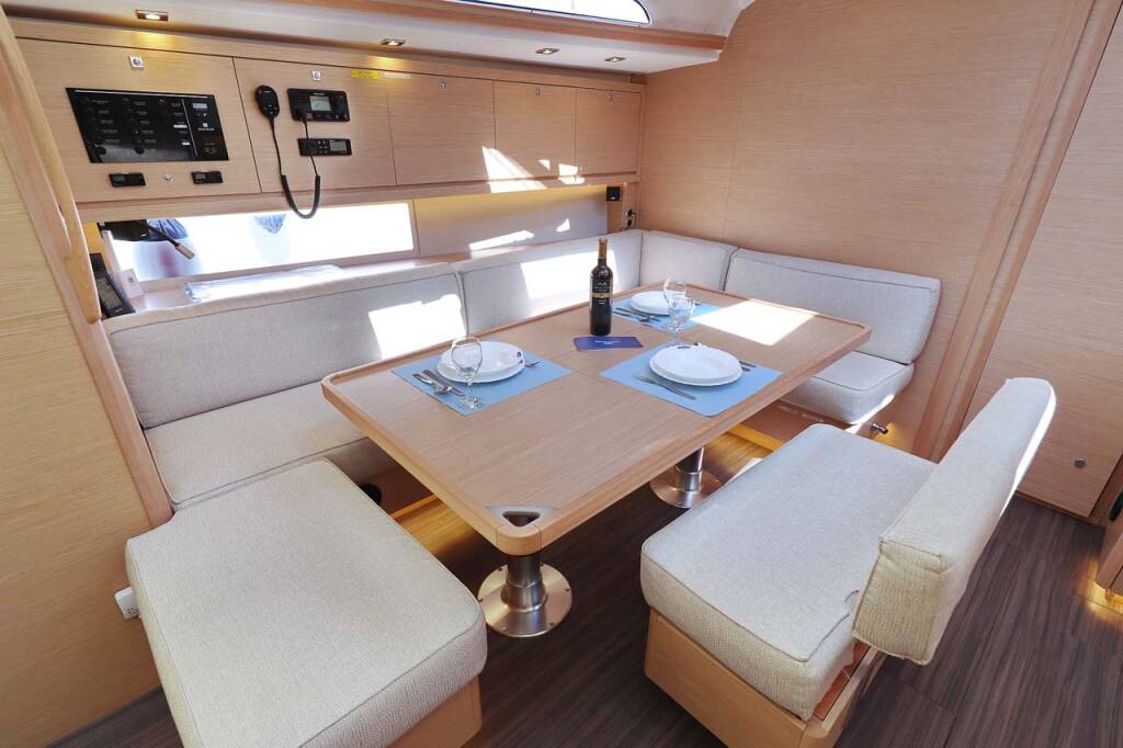 Segelyachten Dufour 470 Libertas