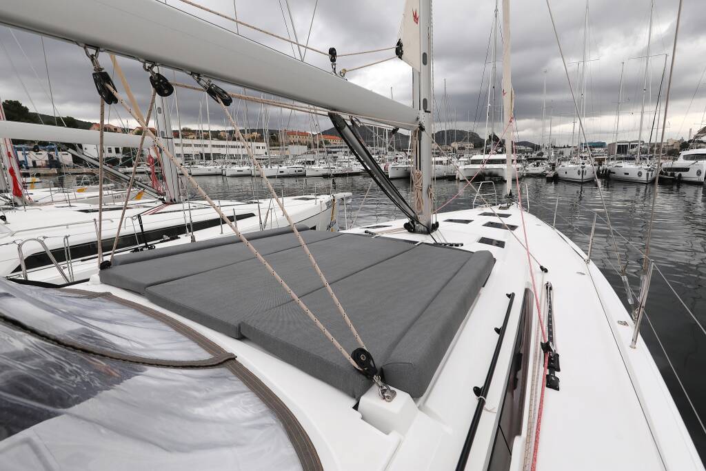 Sailing yacht Dufour 470 Shooting Star