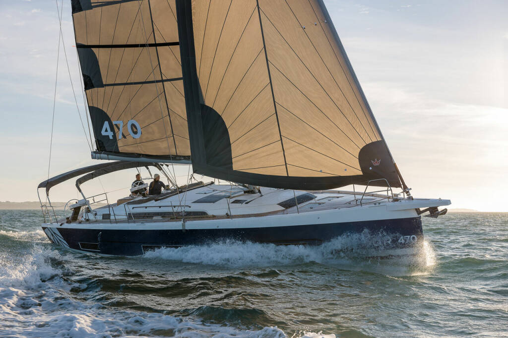 Sailing yacht Dufour 470 La Familia