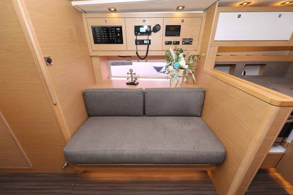 Sailing yacht Dufour 470 Spirit