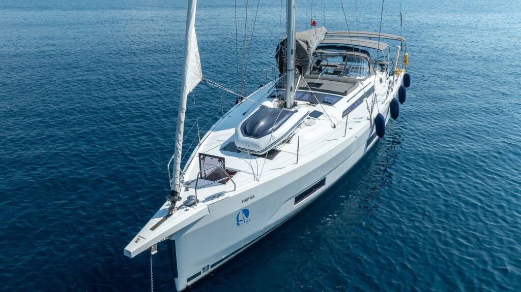 Sailing yacht Dufour 470 Pontika