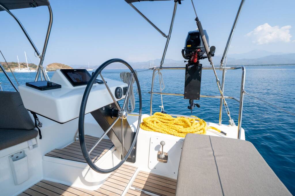 Sailing yacht Dufour 470 Pontika