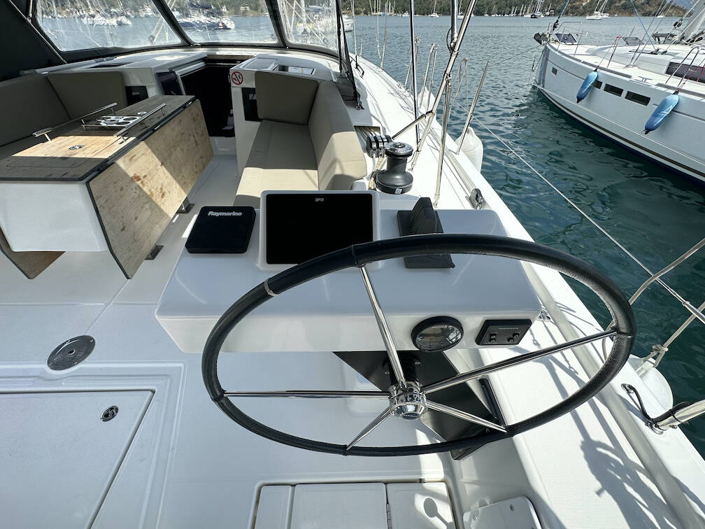 Sailing yacht Dufour 470 Suha Bey