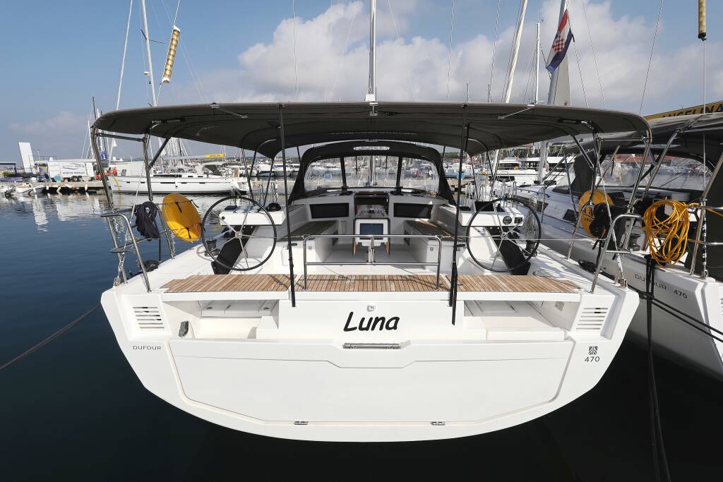 Sailing yacht Dufour 470 Luna