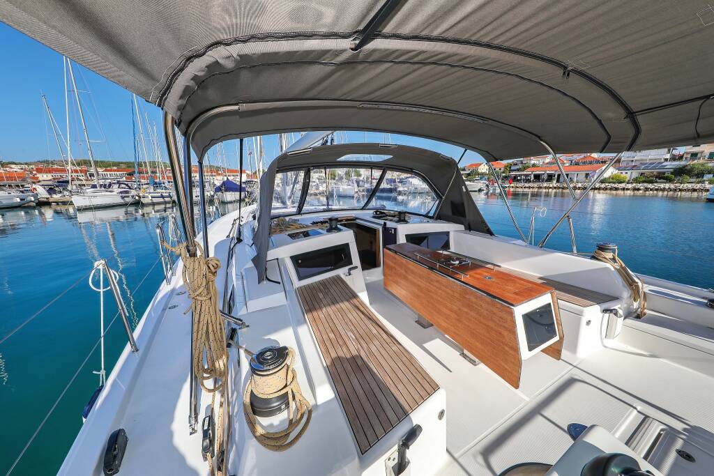 Segelyachten Dufour 470 Amber