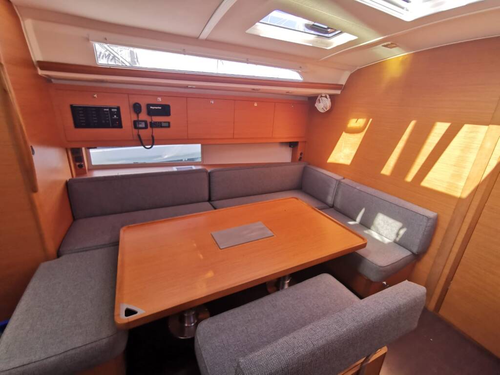 Segelyachten Dufour 470 Aruba