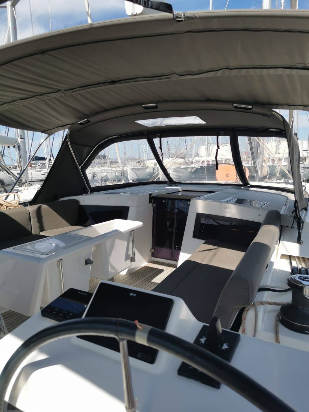 Segelyachten Dufour 470 Aruba
