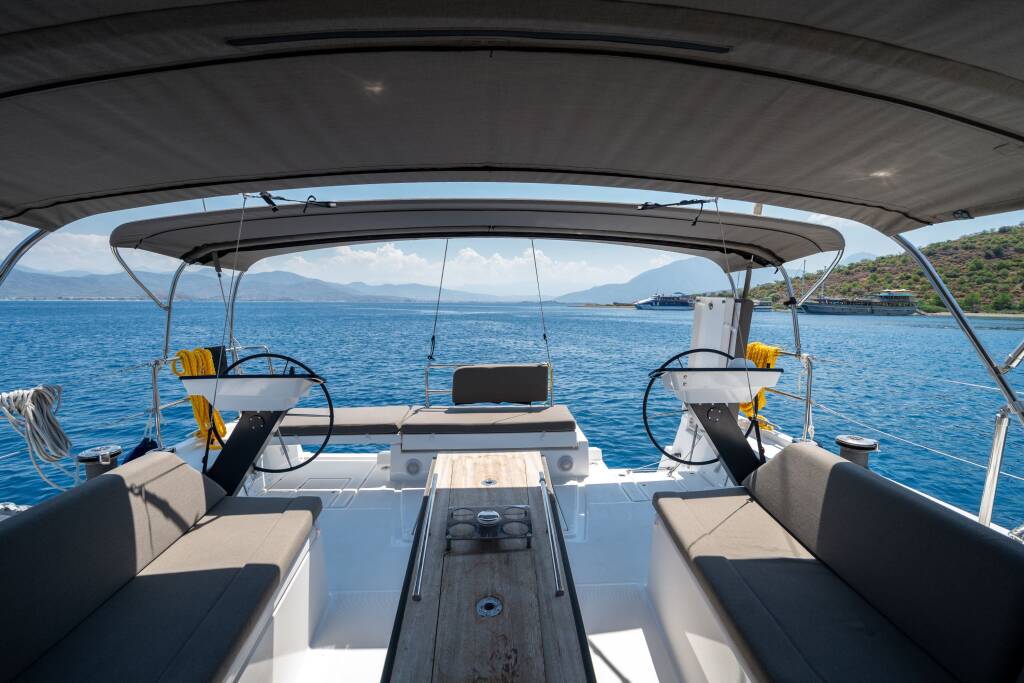 Sailing yacht Dufour 470 Gusto 7