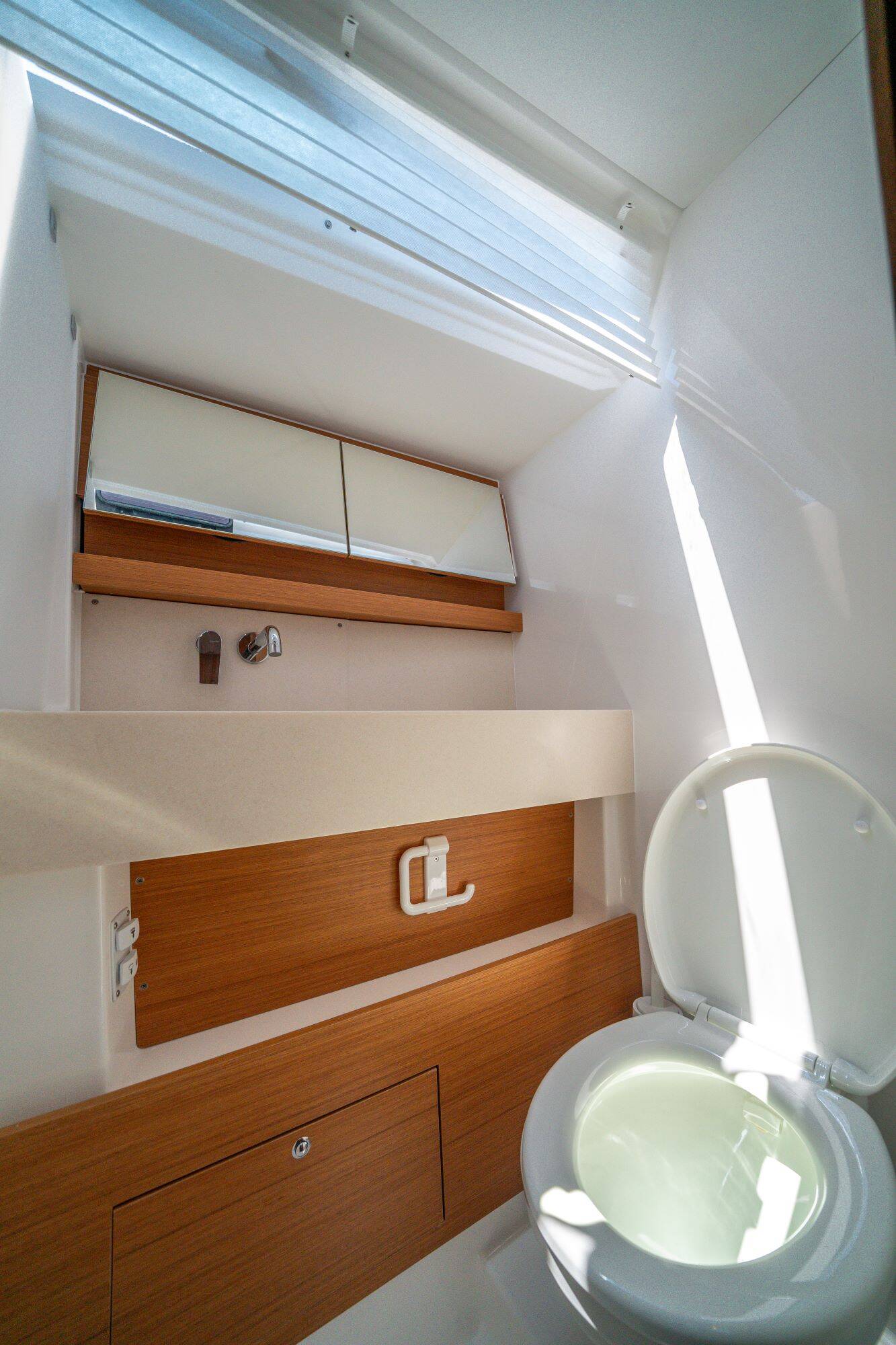 Sailing yacht Dufour 470 Gusto 7