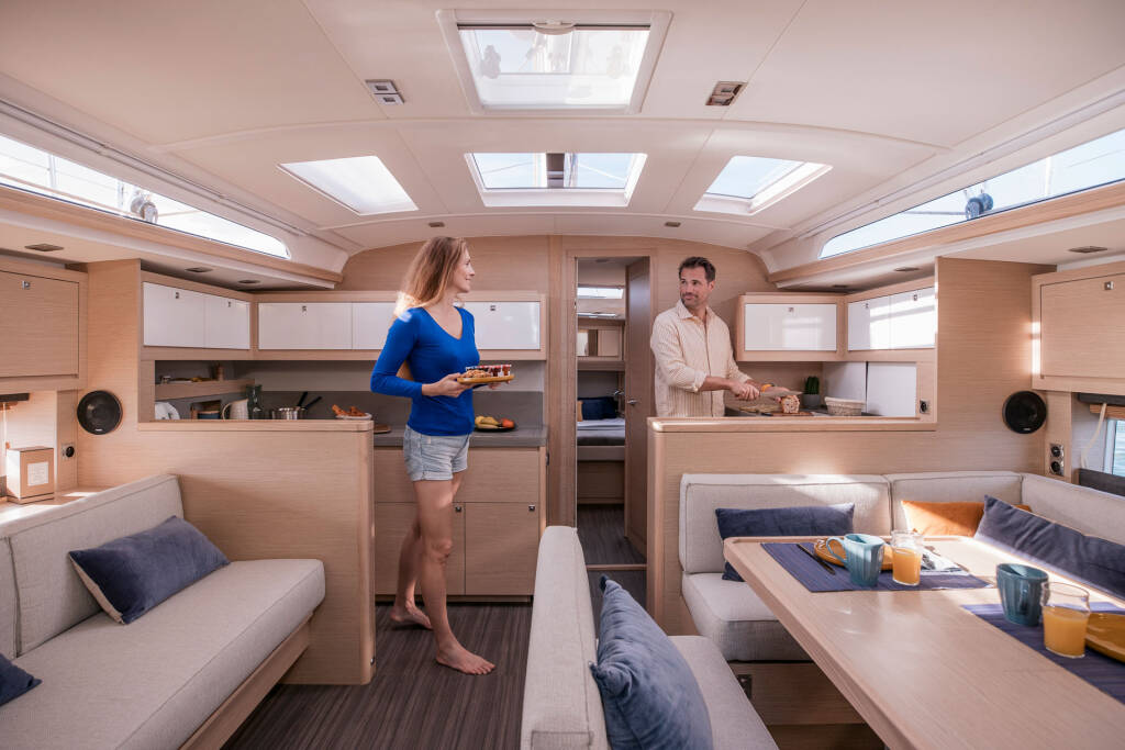 Sailing yacht Dufour 470 Alyss