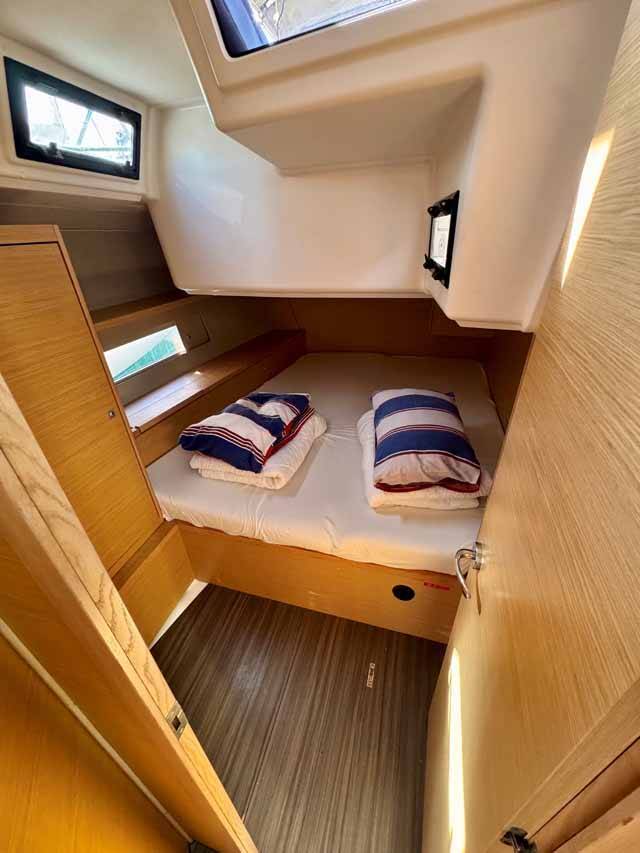 Sailing yacht Dufour 470 Icarus