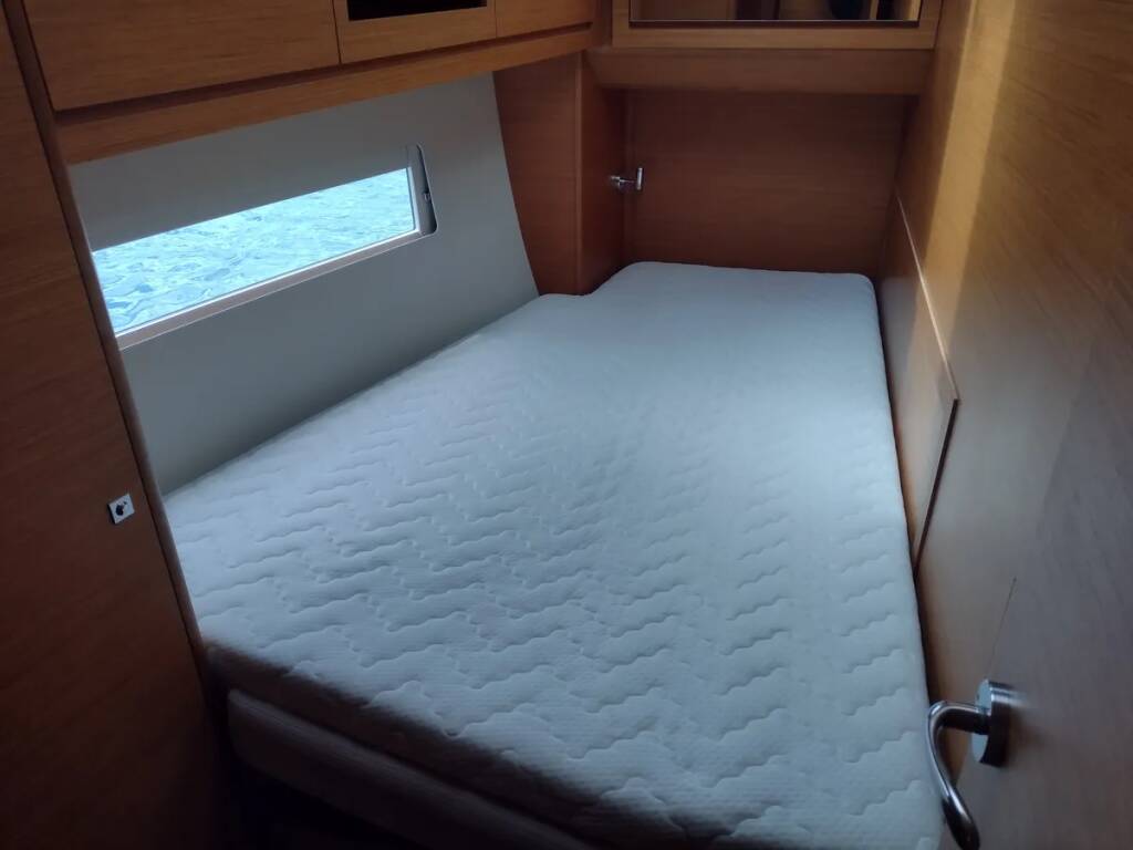 Sailing yacht Dufour 470 Soft Touch