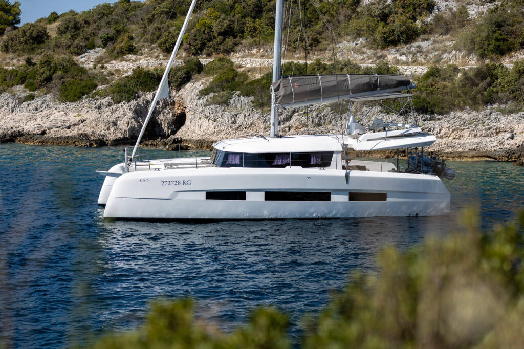 Katamaran Dufour 48 Catamaran Bahia Serena