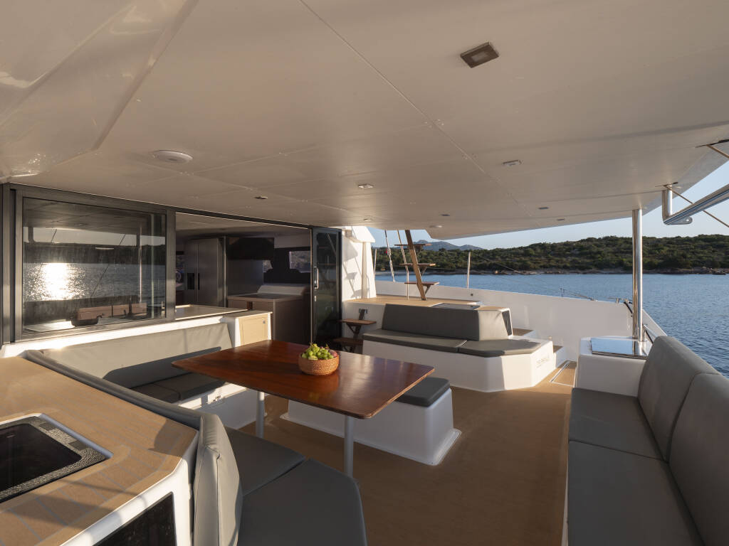 Catamaran Dufour 48 Catamaran Delphinus