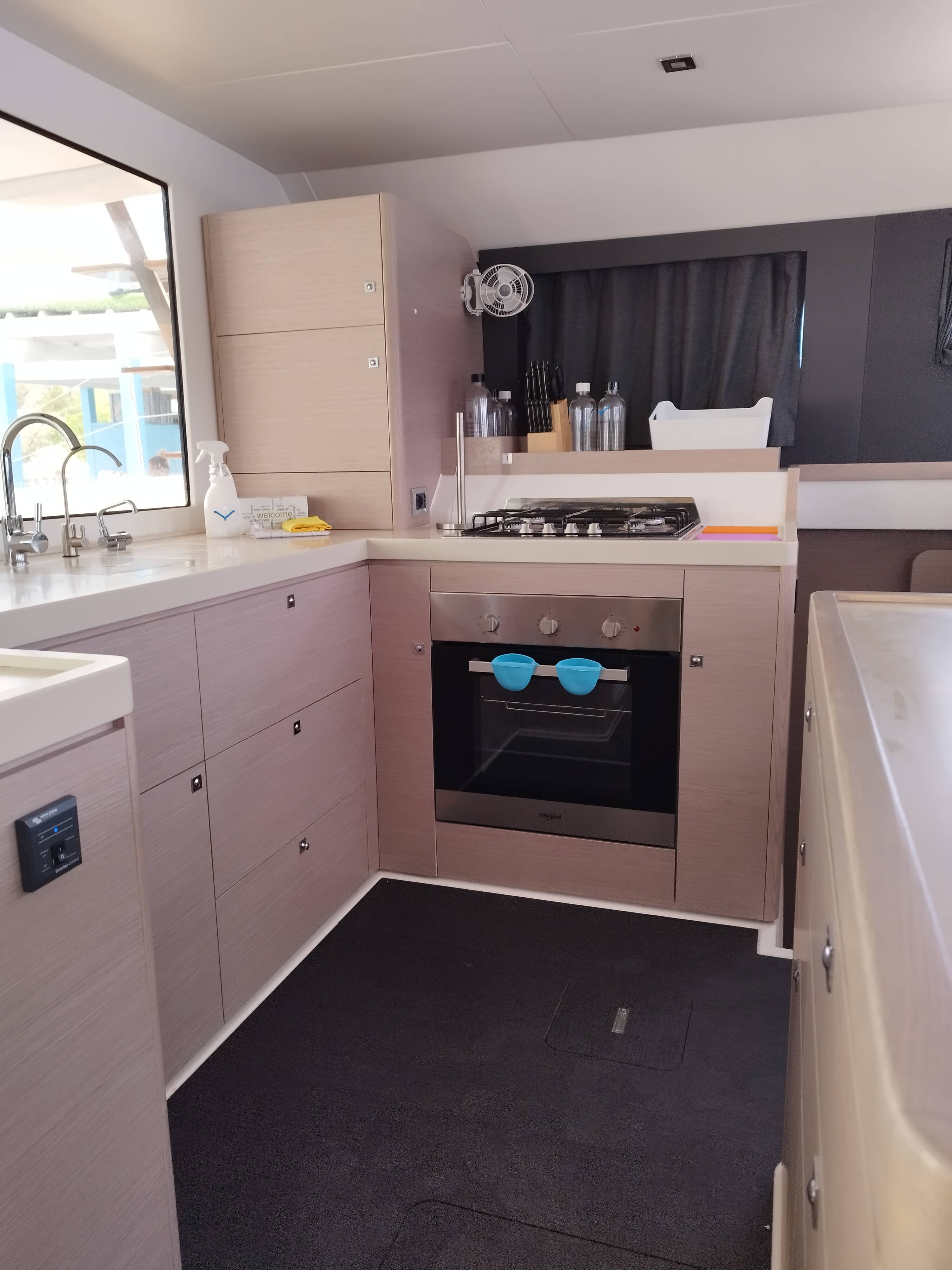 Catamaran Dufour 48 Catamaran Delphinus
