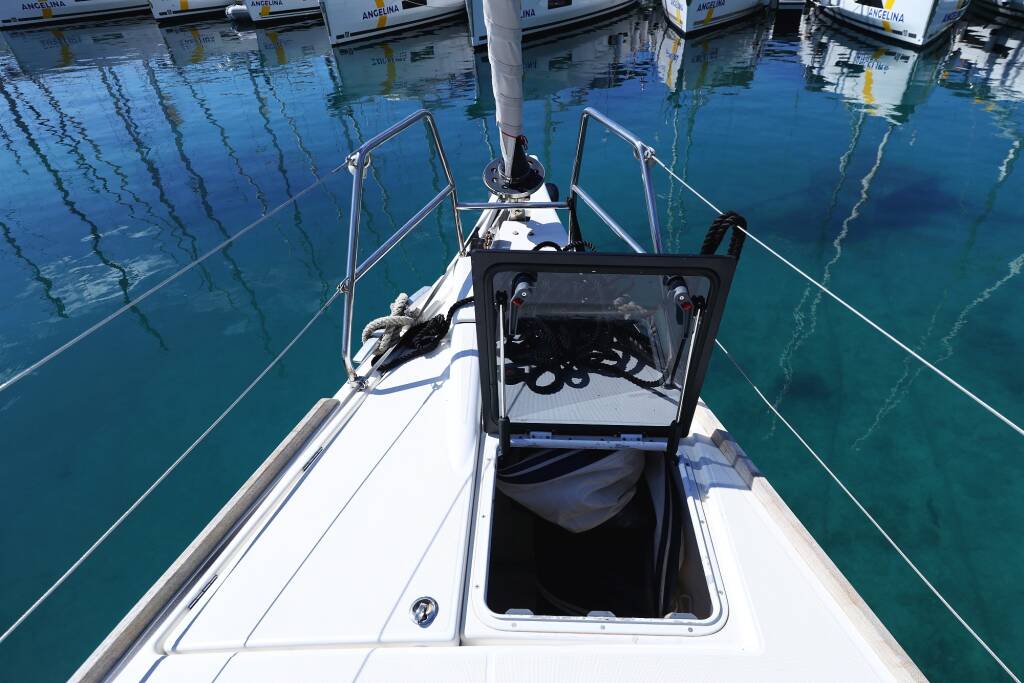 Sailing yacht Dufour 520 GL Lateja